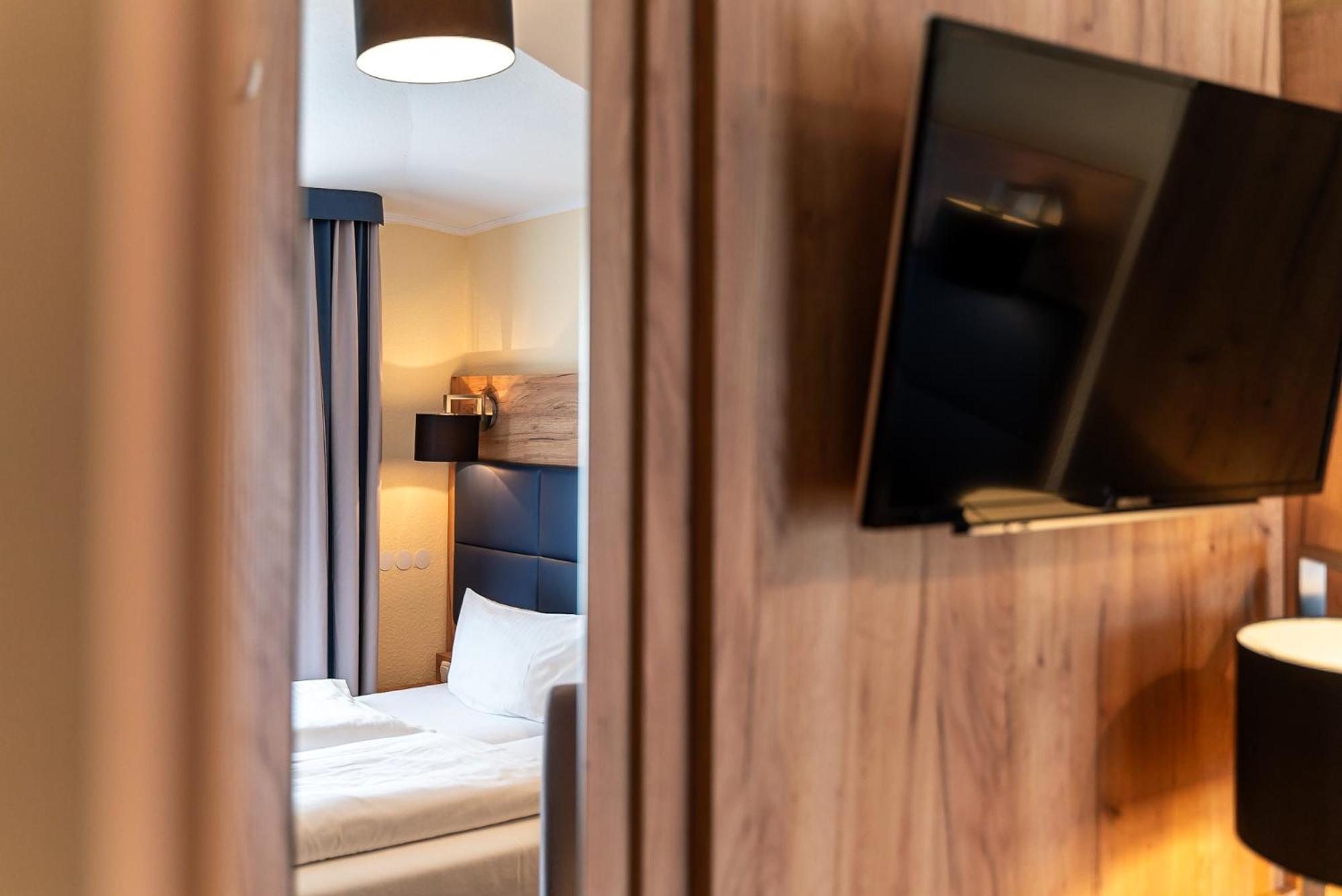 Sleepbeeone Wilhelmshaven Hotel ภายนอก รูปภาพ