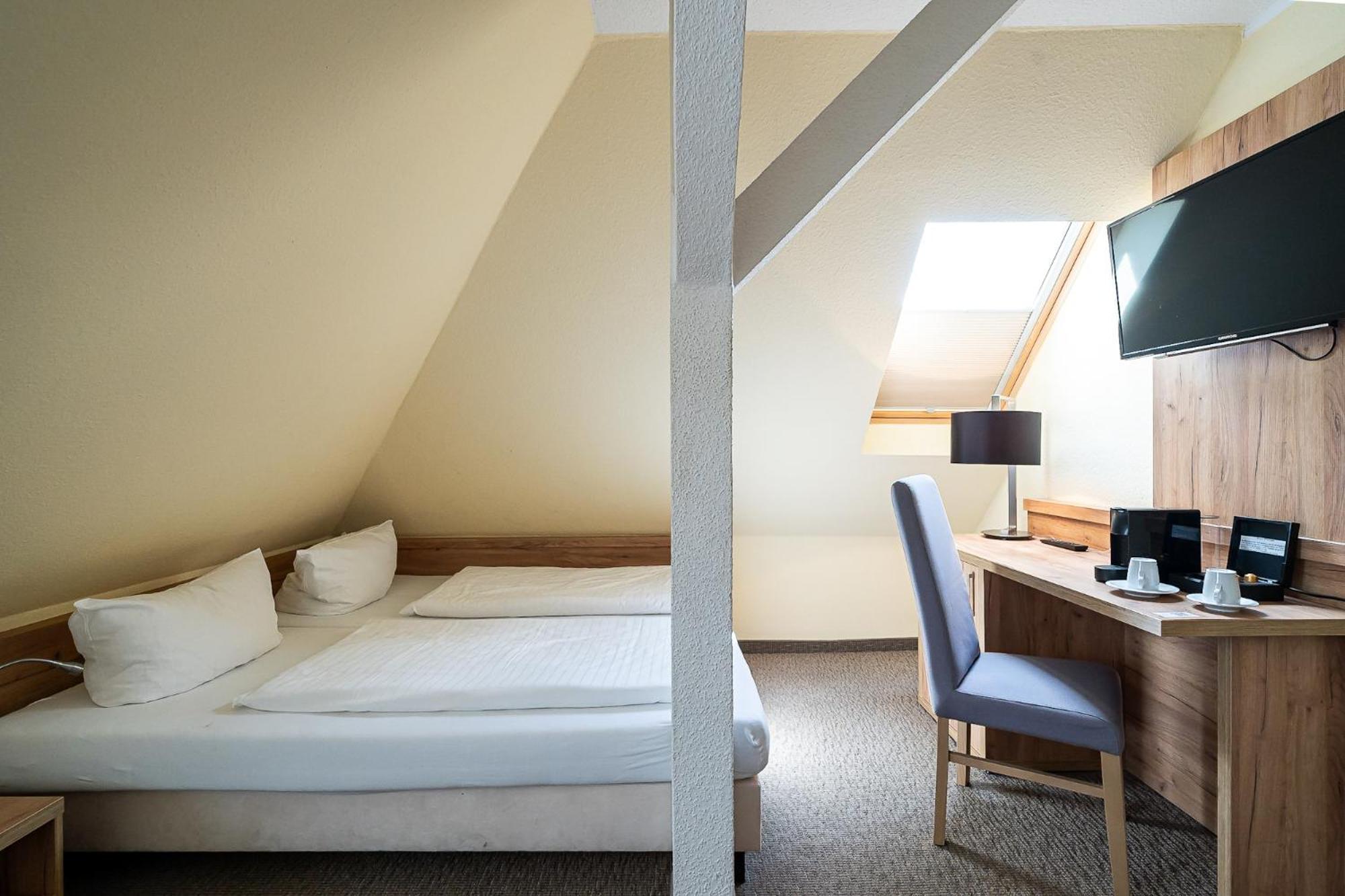 Sleepbeeone Wilhelmshaven Hotel ภายนอก รูปภาพ