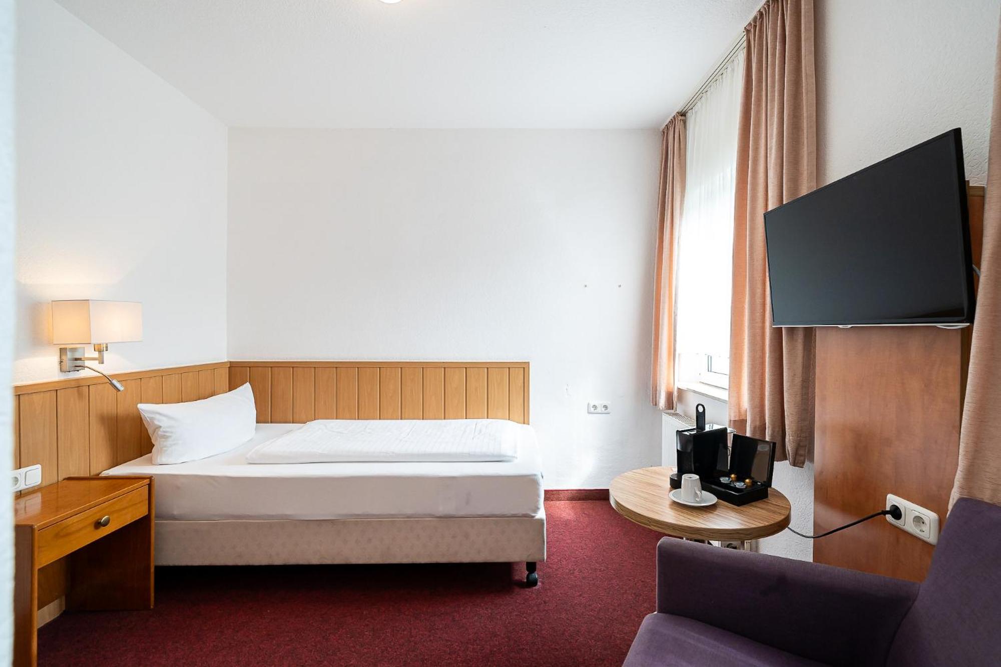 Sleepbeeone Wilhelmshaven Hotel ภายนอก รูปภาพ