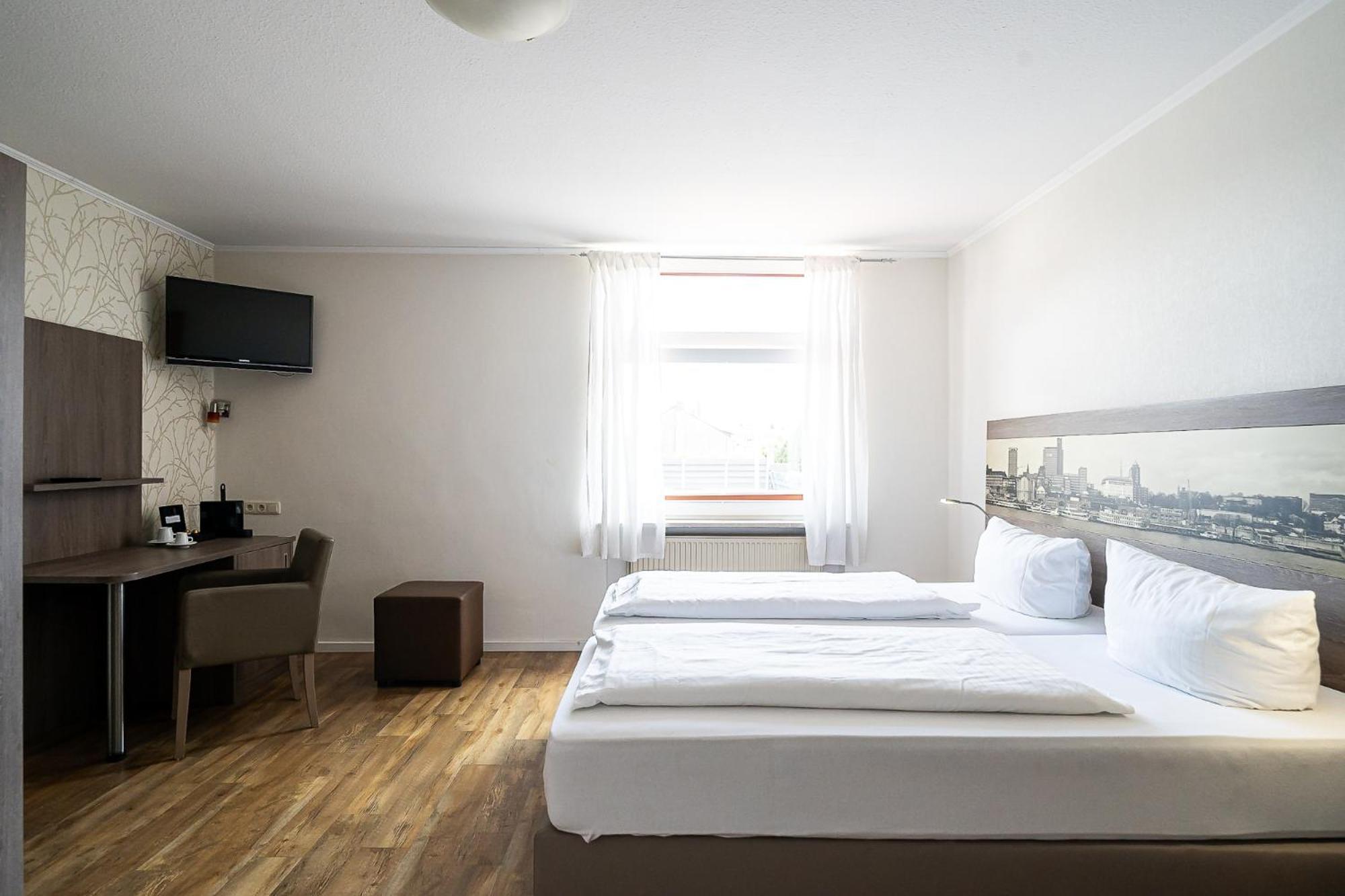 Sleepbeeone Wilhelmshaven Hotel ภายนอก รูปภาพ
