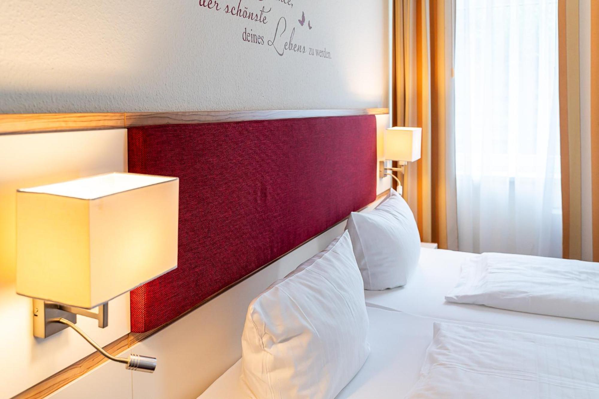Sleepbeeone Wilhelmshaven Hotel ภายนอก รูปภาพ