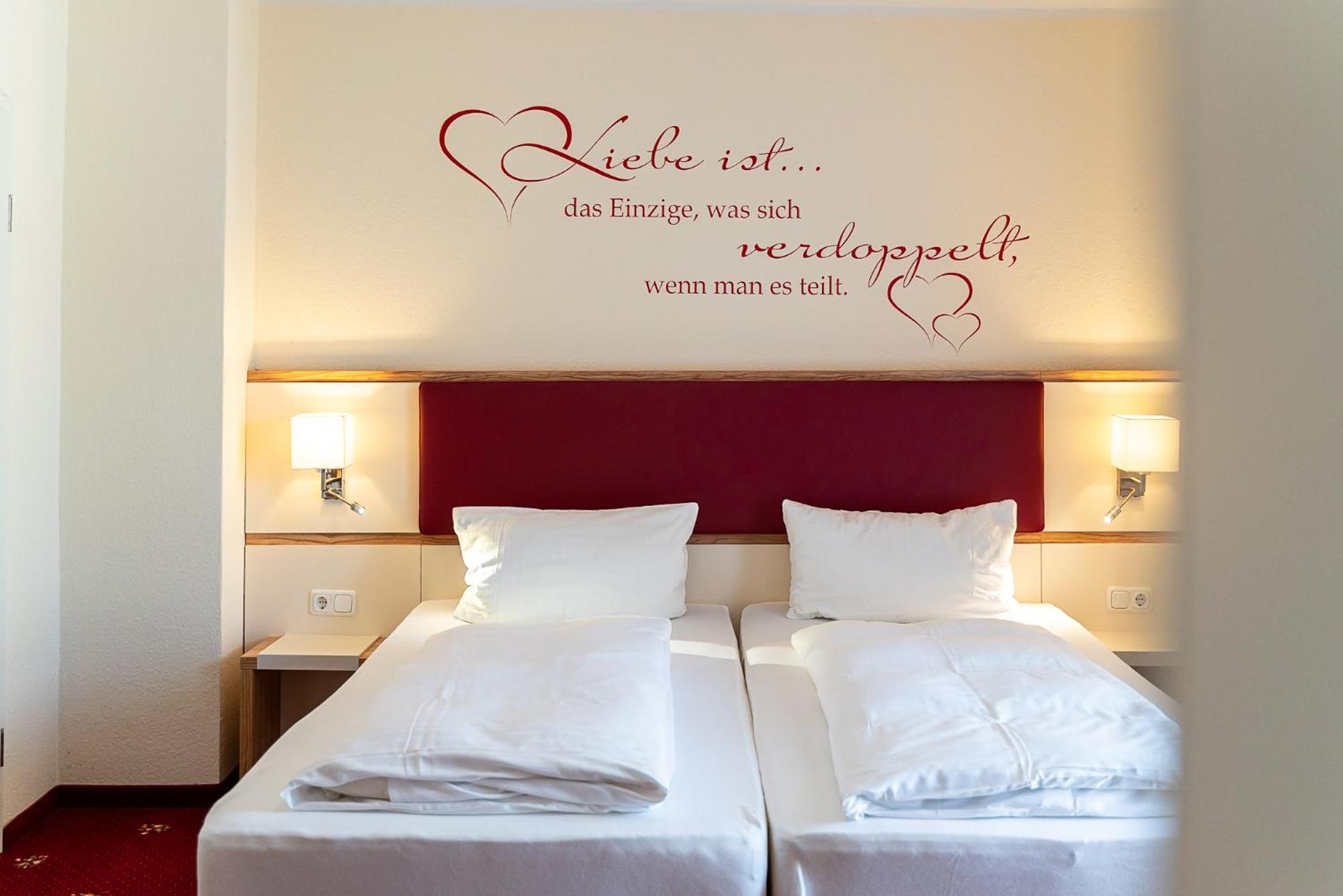 Sleepbeeone Wilhelmshaven Hotel ภายนอก รูปภาพ