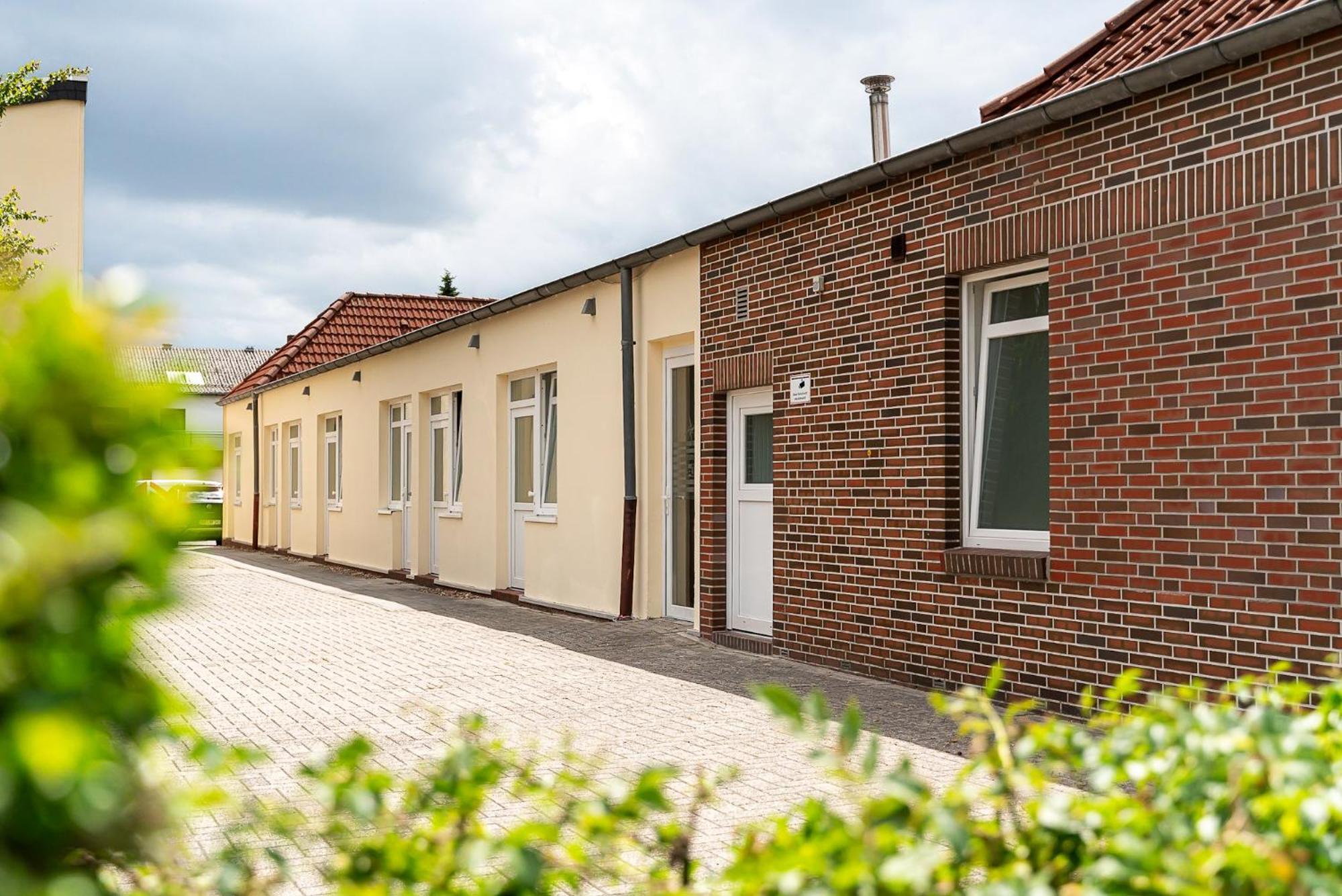 Sleepbeeone Wilhelmshaven Hotel ภายนอก รูปภาพ