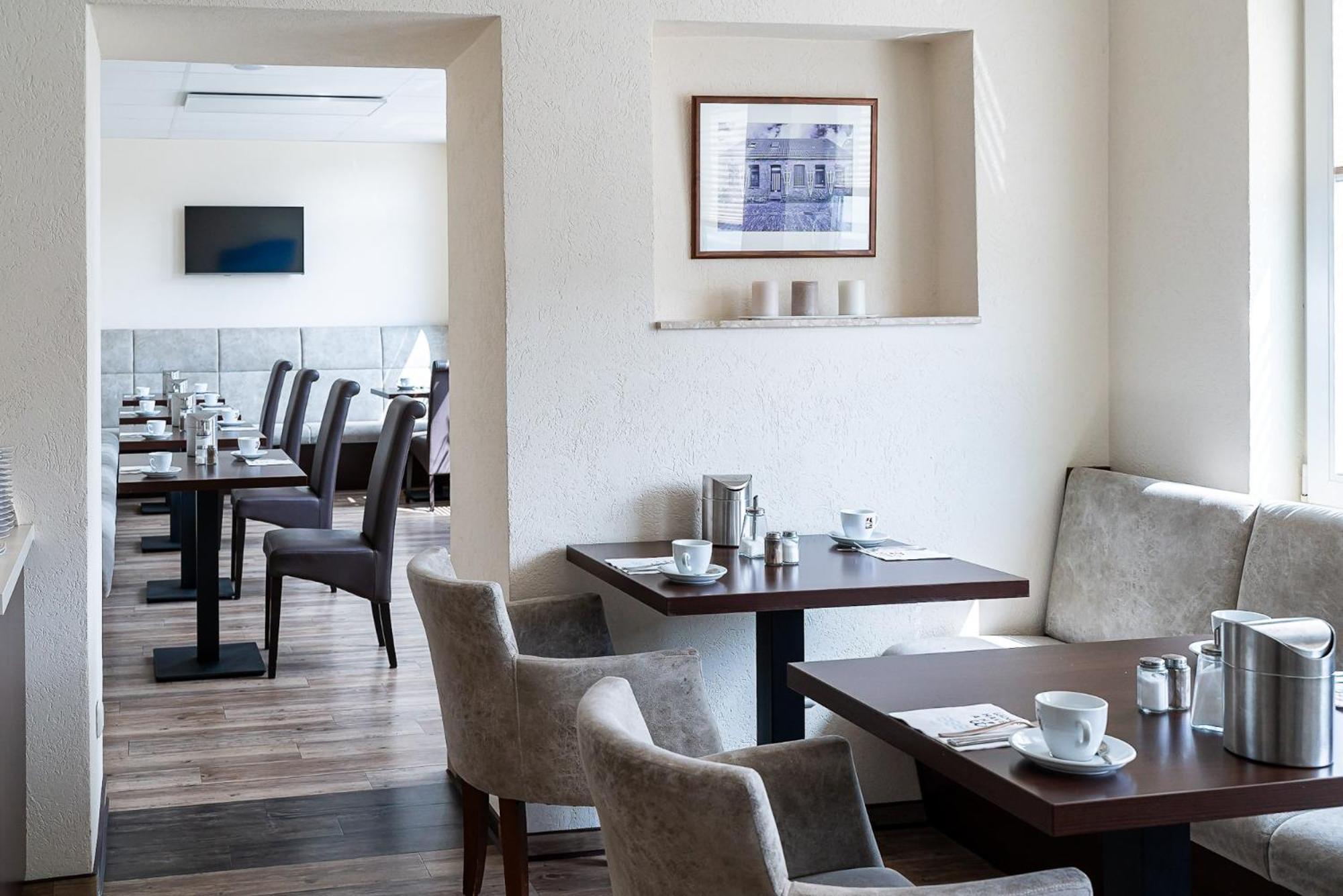 Sleepbeeone Wilhelmshaven Hotel ภายนอก รูปภาพ