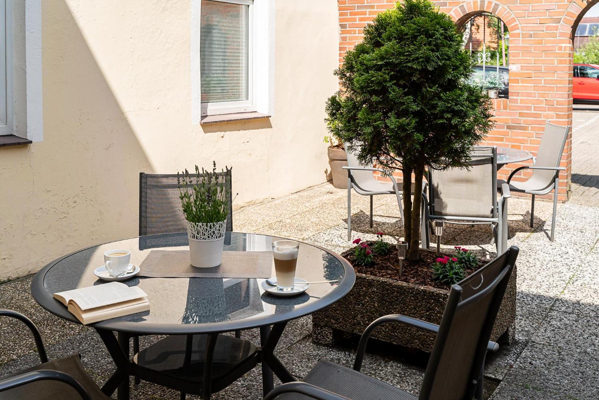 Sleepbeeone Wilhelmshaven Hotel ภายนอก รูปภาพ